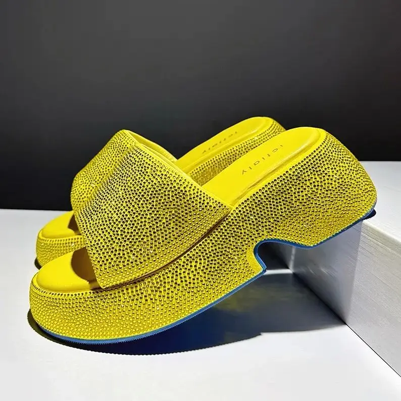 

Женские роскошные тапочки с кристаллами, уличные блестящие шлепанцы, летняя обувь на высоком каблуке, уникальный дизайн, праздничная мода, увеличивающая рост