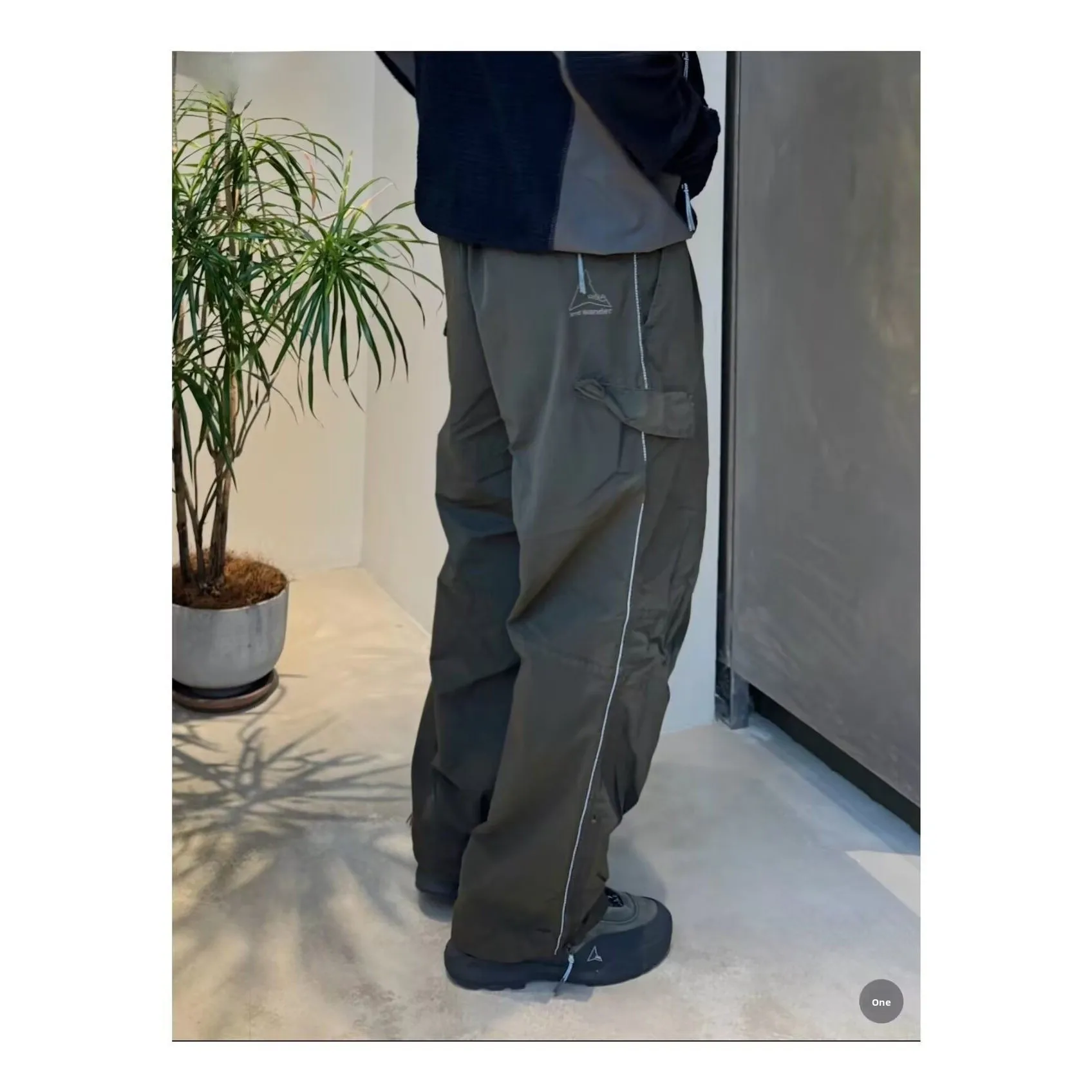 

Lightweight Waterproof Nylon Outdoor Workwear Trousers ROA Collaborative Functional Hiking Pants CleanFit Sle Loose Fit