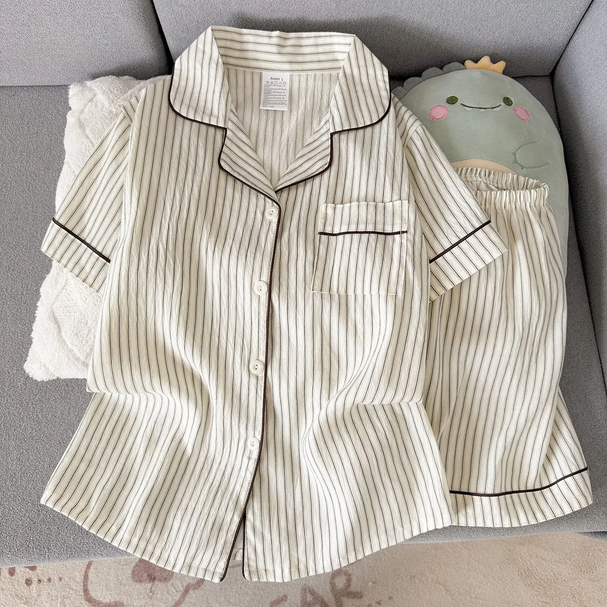 Women's Summer Pajamas, Thin Striped Pattern Short-Sleeved Shorts, Sweet and Cute, Can Be Worn Outside in Summer, Two-Piece Home