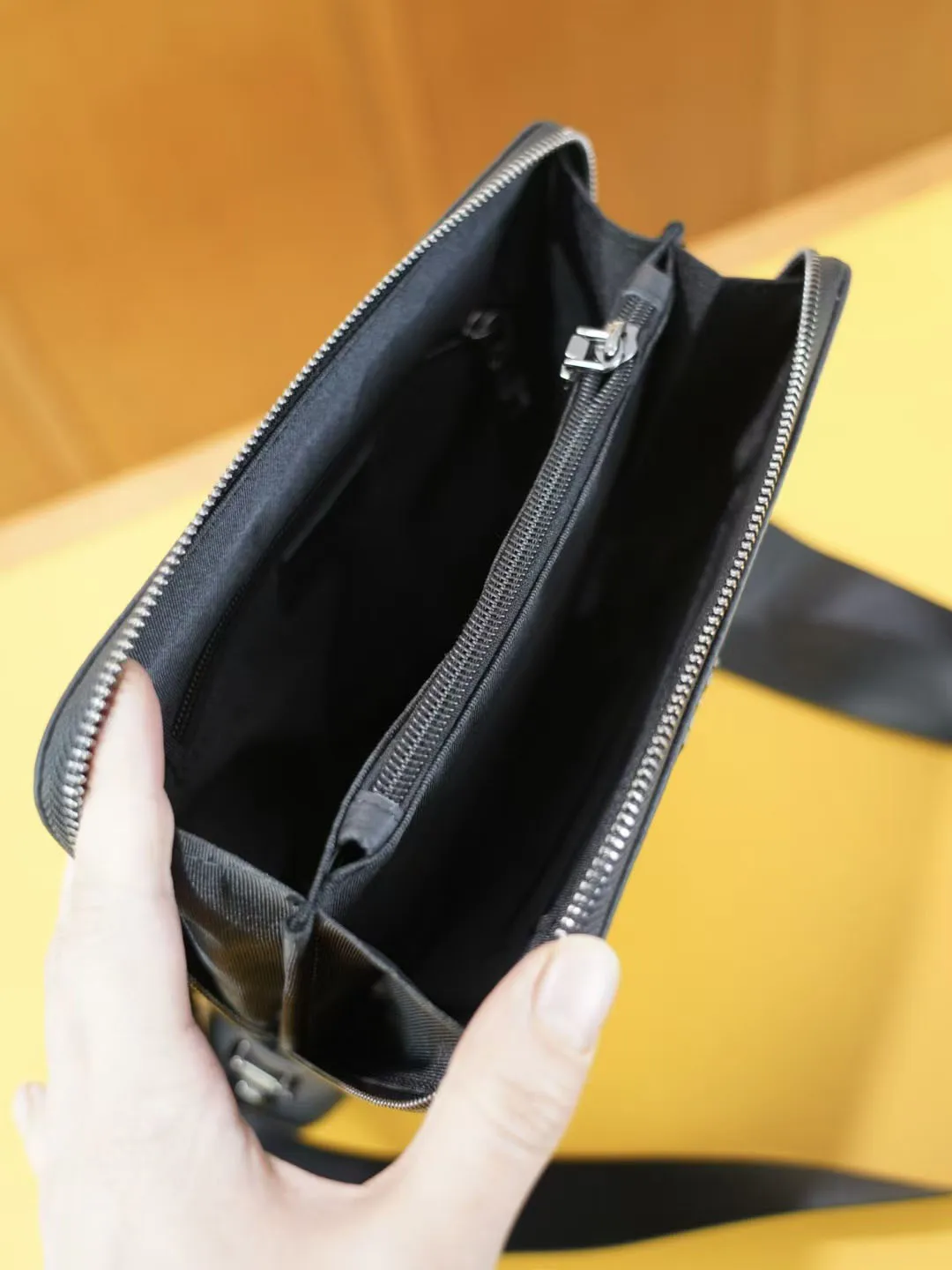 Men's Casual Chest Bag Student Fashion Sports Mountain Climbing Backpack Ladies Lightweight Shoulder Crossbody Bags for Men 22