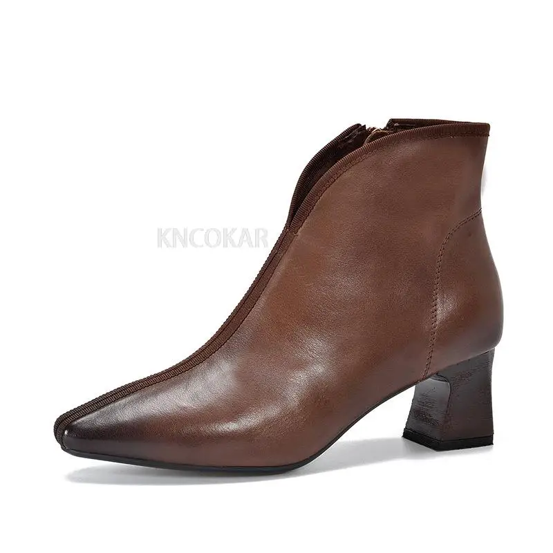 

Короткие сапоги на высоком каблуке, кожаные туфли на высоком каблуке с острым носком, новинка осени-зимы 2023, высокие сапоги на толстом каблуке для поездок на работу