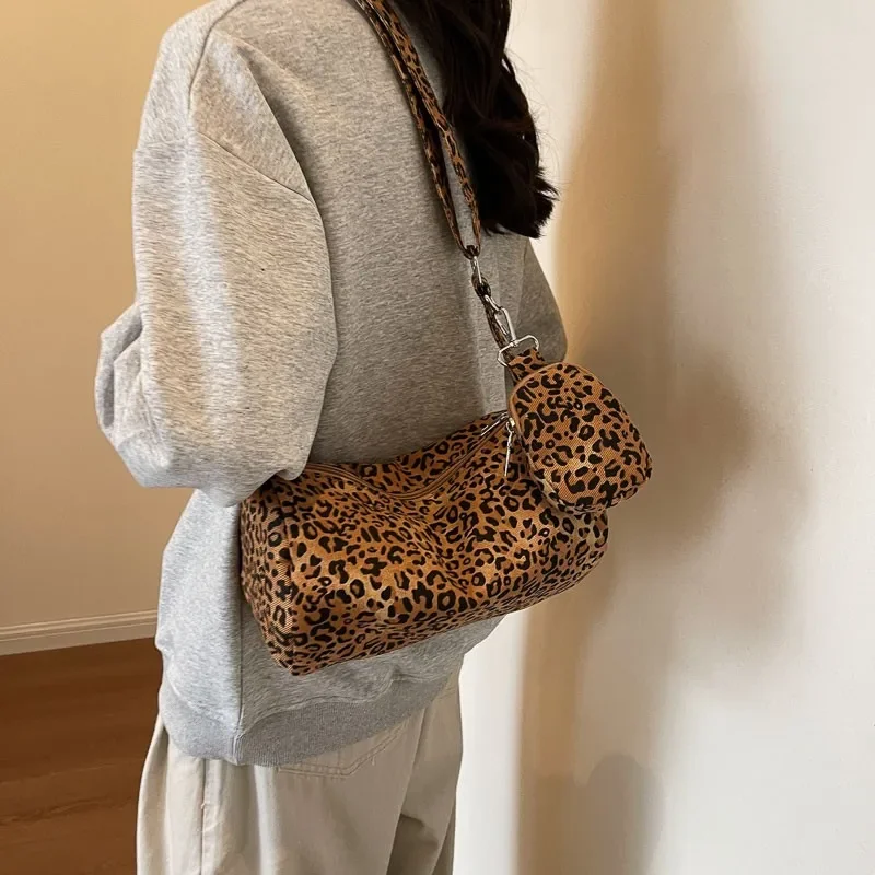 Korean Version Niche Leopard Print Canvas Armpit Bag for Women New Trendy Fashion Shoulder Bag Commuting Versatile Pillow Bag