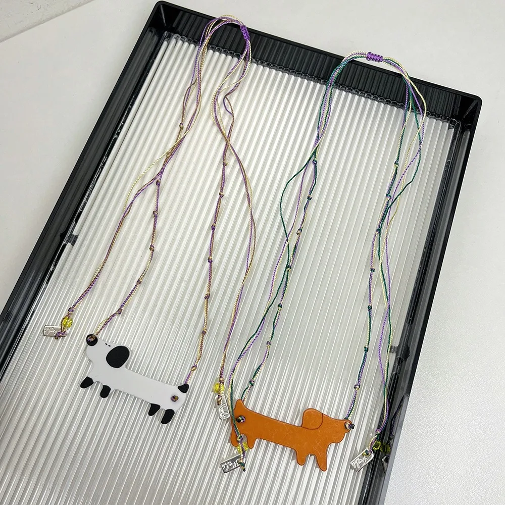 الأزياء الرجعية السيراميك قلادة قلادة الأصالة أنيقة السجق الكلب قلادة ارتداء اليومي فتاة سترة الملحقات