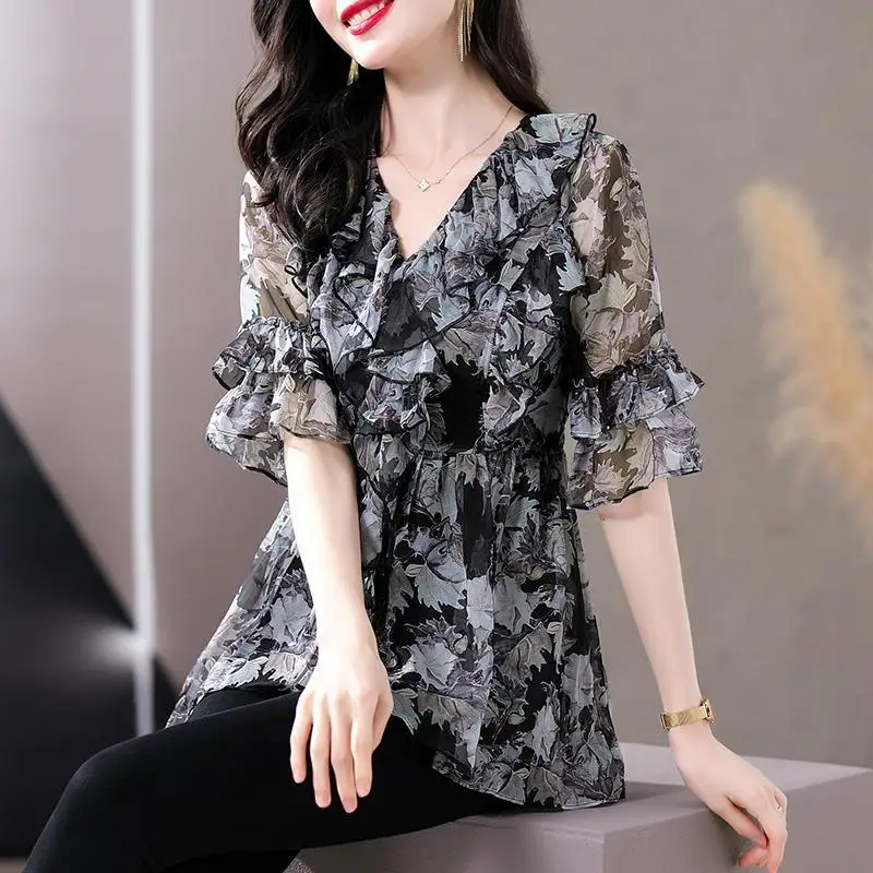 Summer Elegant Fashion Office Lady All Match Shirt Women Gradient Chinese Style Floral V Neck Half Sleeve Ruffles Printed Top