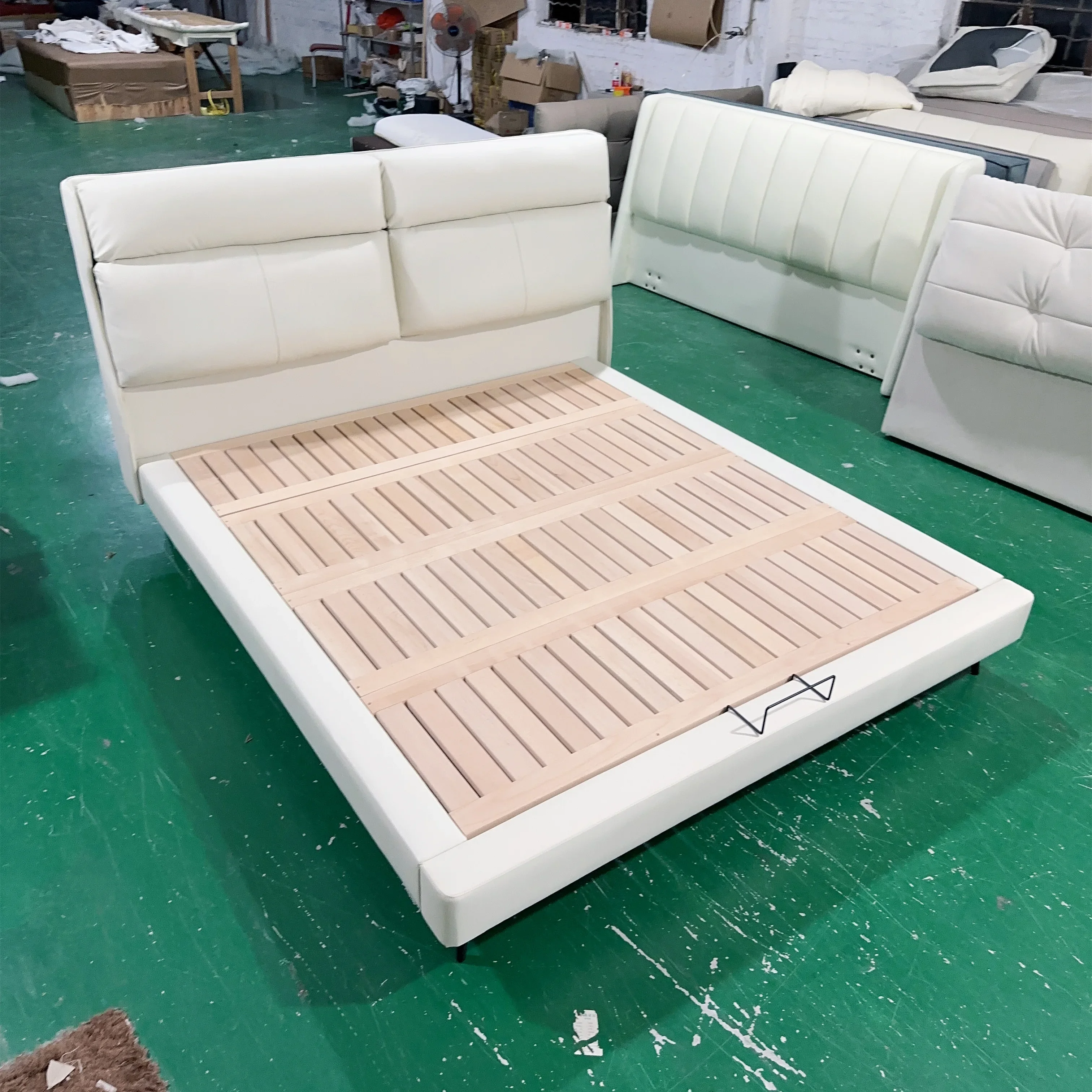 Italian minimalist leather solid wood soft bag bed beech row skeleton High Quality