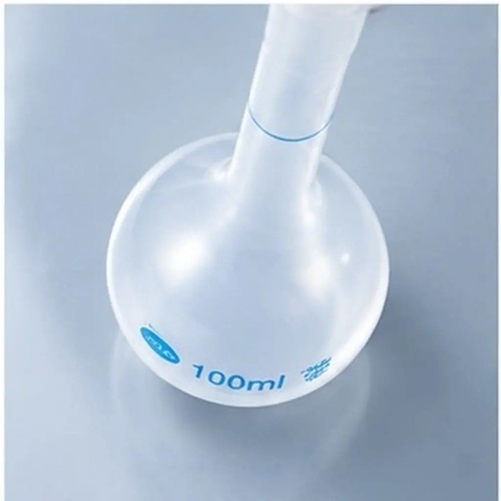 4Pcs Unbreakable Plastic Volumetric Flask 100Ml Graduated Laboratory Measuring Flask with Stopper for Chemistry Titration and