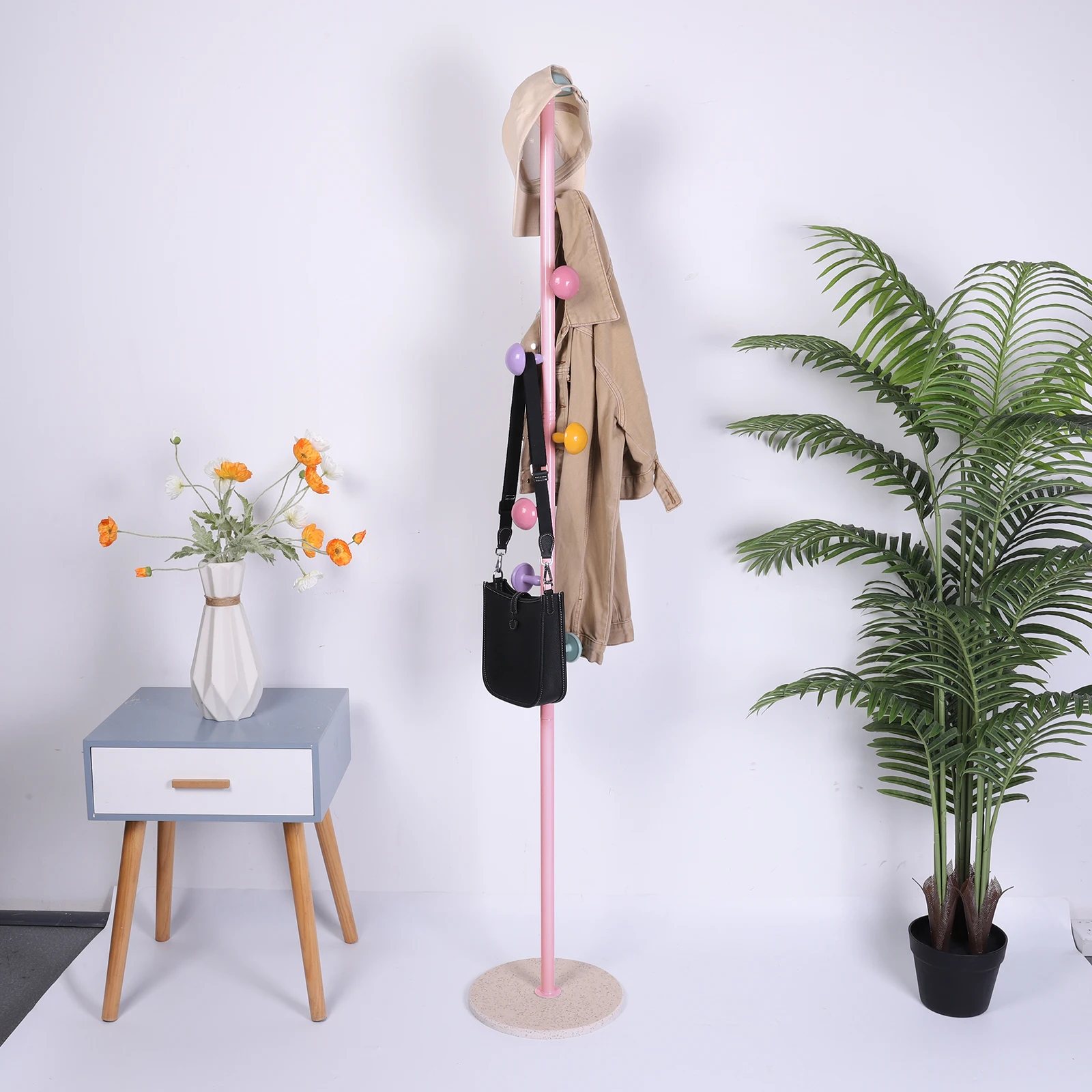 

Colored Mushroom Coat Rack with 7 Hooks Floor Organizer Clothes Hanger (Pink)