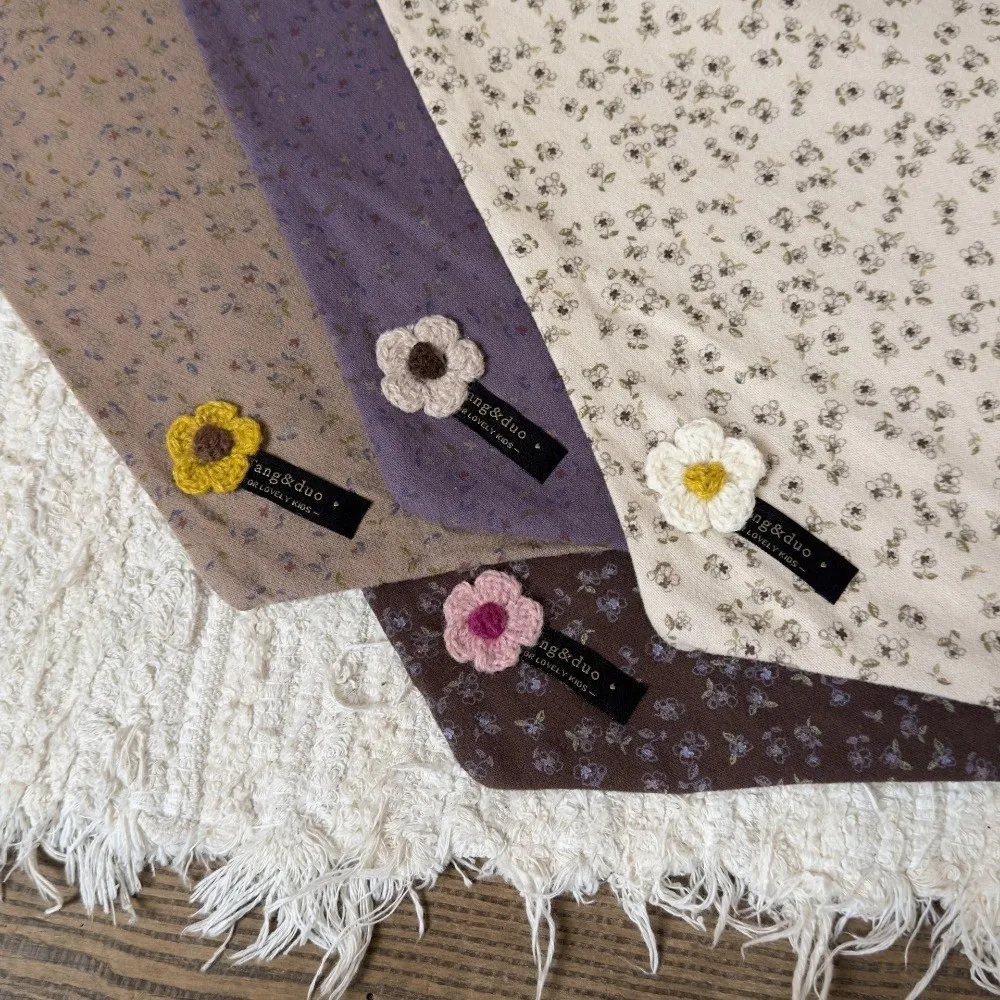 Simple 3D Floral Triangle Scarf Soft Skin-Friendly Windproof Neck Warmer Double Pom Pom Cozy Neckscarf Cold Weather