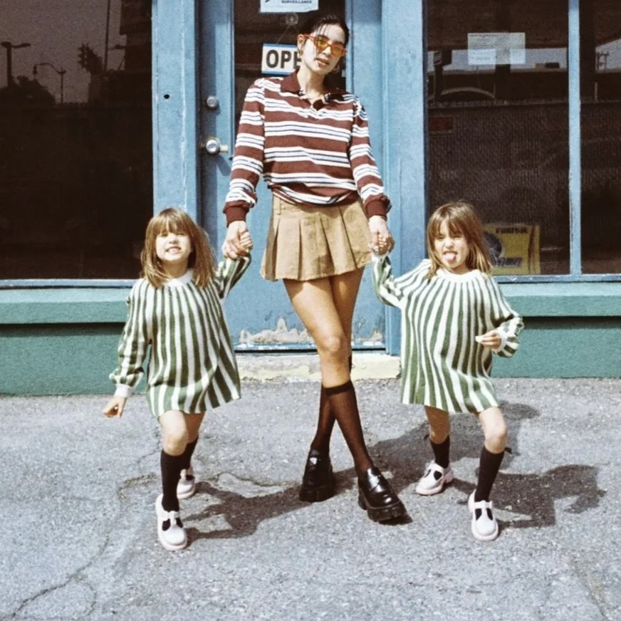 

Женская винтажная полосатая футболка Y2K контрастного цвета с длинным рукавом и лацканами, воротником на половину пуговиц, эстетический повседневный пуловер, топы