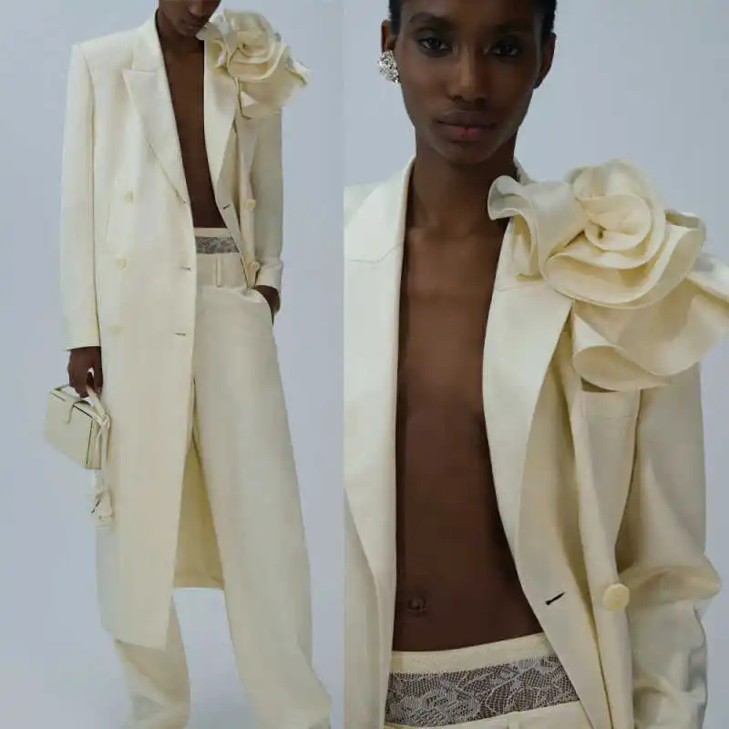 

2025 New Women's Coat Double-Breasted Peaked Lapel With Hand Made Flowers Fashion Long Trench Coat Commute Customized