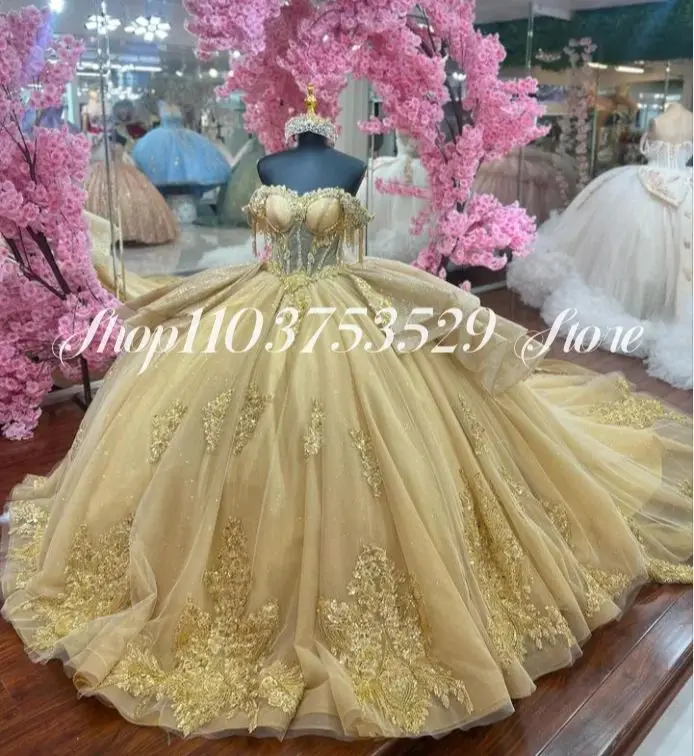 Ginger Luxury Quinceanera Dresses Glitter Off Shoulder Sheer Corset Beaded Beaded Applique Cathedral Train vestido de 15