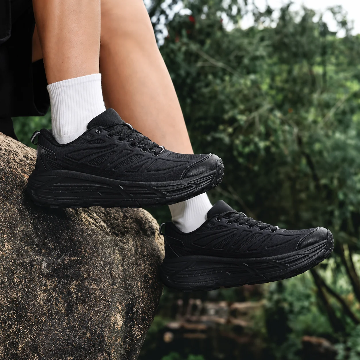 men's-lightweight-running-shoes-breathable-mesh-outdoor-casual-sneakers-for-hiking-and-running-with-thick-bottom-design-fall-col