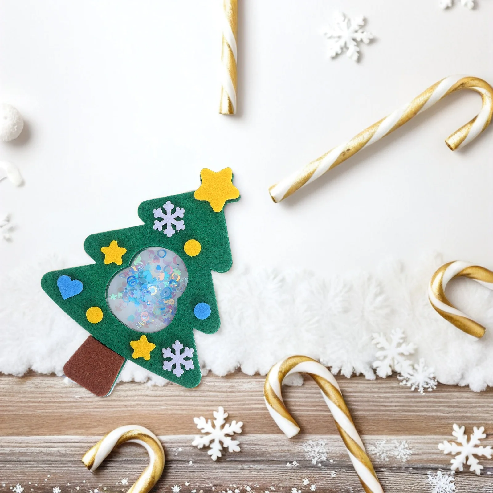 

4Pcs Mini Christmas Tree Ornaments DIY Non-Woven Santa Pendant Set Holiday Hanging Decor for Creative Craft