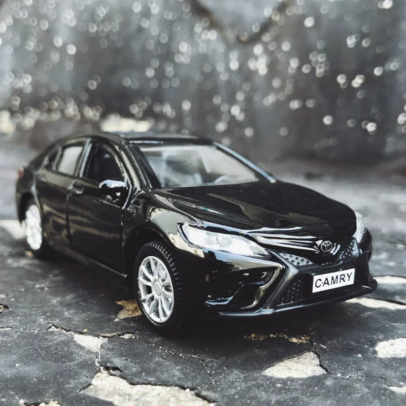 1:36 Camry Alloy Car Model Pull Back Car Model Metal Toy Ornaments Gifts G18