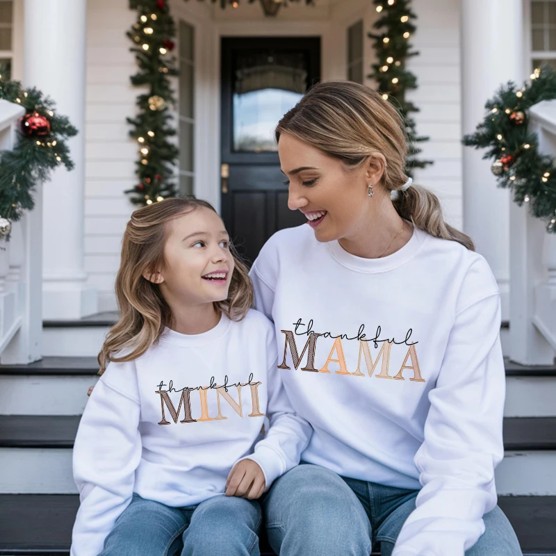 Thankful Mama Mini Graphic Sweatshirts Festive Matching Family Outfits Christmas Partner Mother and Daughter Sweatshirt Hoodie