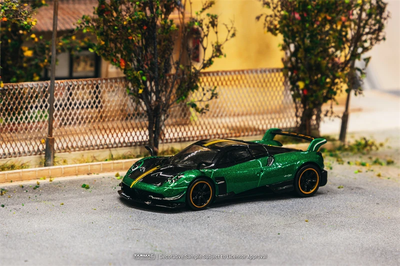 

Tarmac работает 1:64 Pagani Huayra BC зеленая модель автомобиля