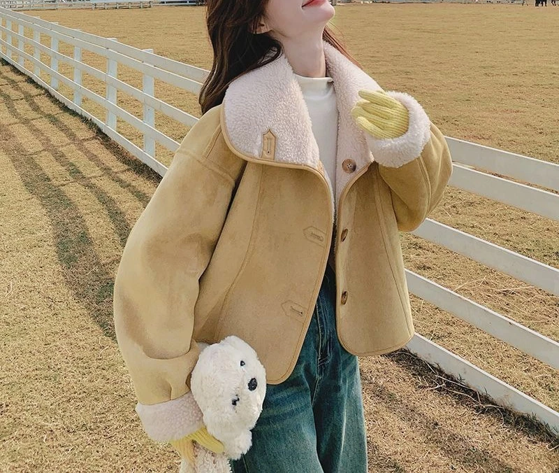 Two Sided Fur One-piece Short Jacket for Women's Autumn and Winter New Style  Age Reducing Lapel Small Lamb Wool Top