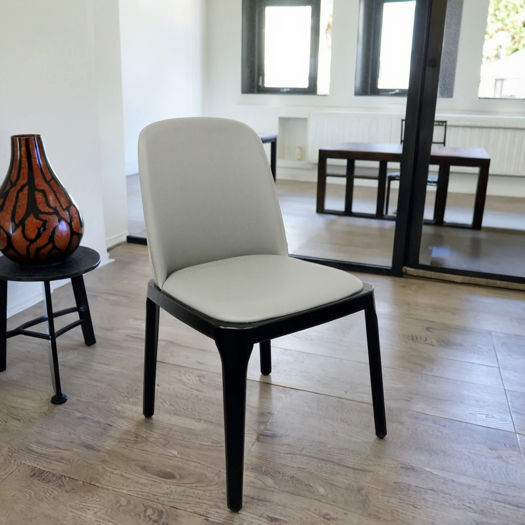 الجملة الحديثة بو الجلود الخشب مسند الذراع كرسي منجد كراسي تناول الطعام الخشبية الصلبة لفندق مطعم