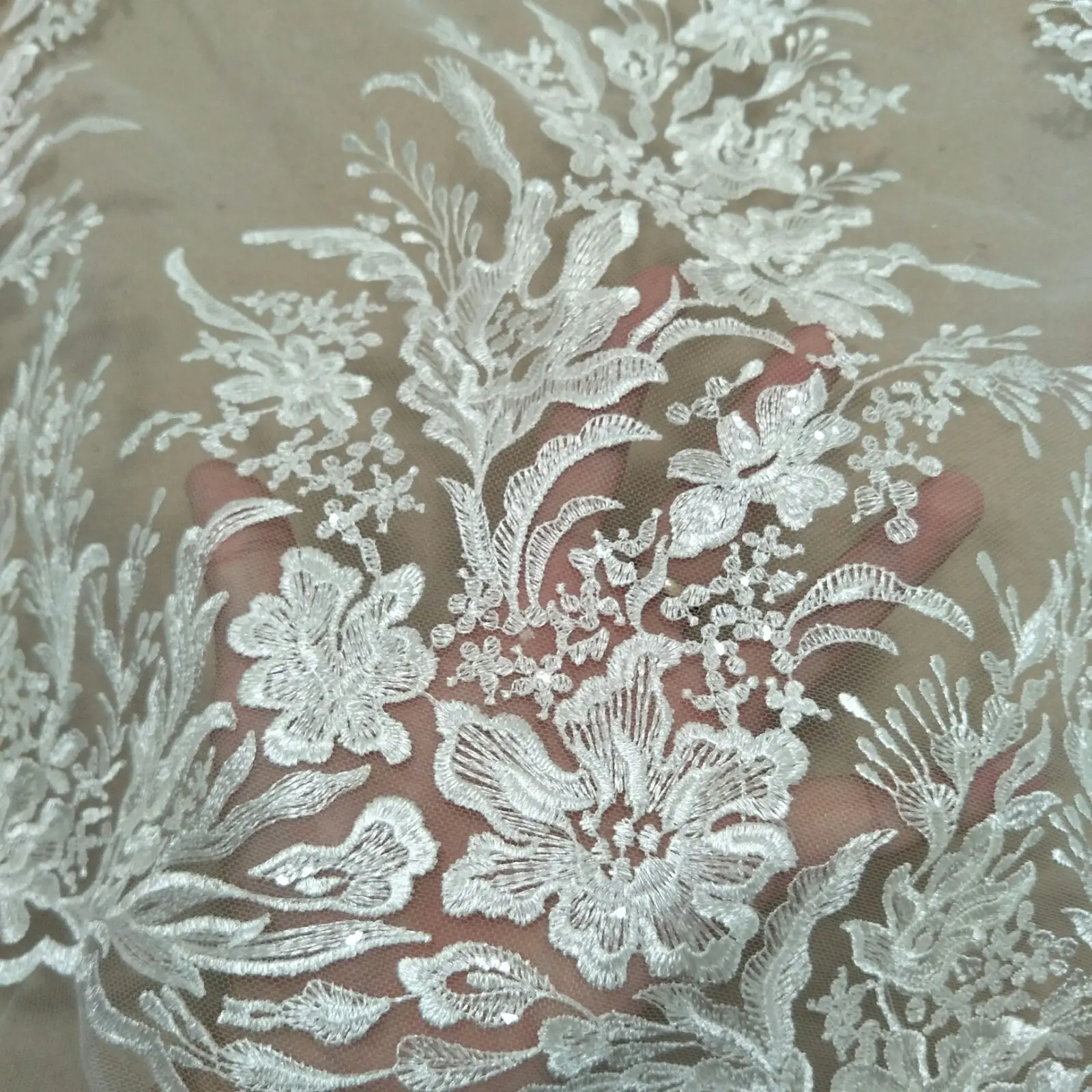 2024 ivory newest design wedding gown dress lace fabric bridal with sequins 130cm width wedding dress lace sell by yard