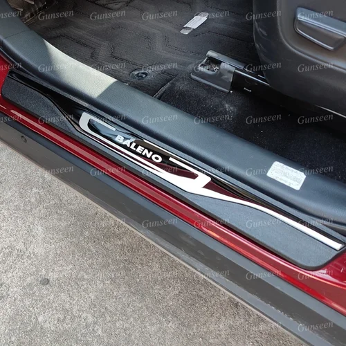 Imagen 2 del producto Para Suzuki Baleno 2021 2022 2023 2024 2025 Umbral de puerta Protector de placa de desgaste embellecedor accesorios de coche pegatinas de cubierta de pedales de umbral
