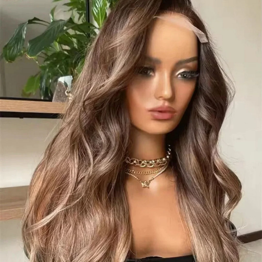 شعر مستعار بني متوسط دافئ مع جذور داكنة، شعر مستعار بدون صمغ، شعر مستعار طويل مموج بدانتيل أمامي، باروكات صناعية للنساء في الجزء الأوسط