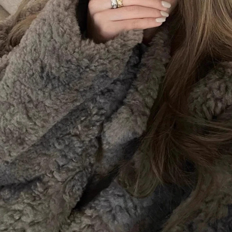 معطف فرو متوسط الطول للنساء، شتاء 2025، سترة فرو فضفاضة من صوف الضأن صديقة للبيئة مع ياقة من الفرو. #4