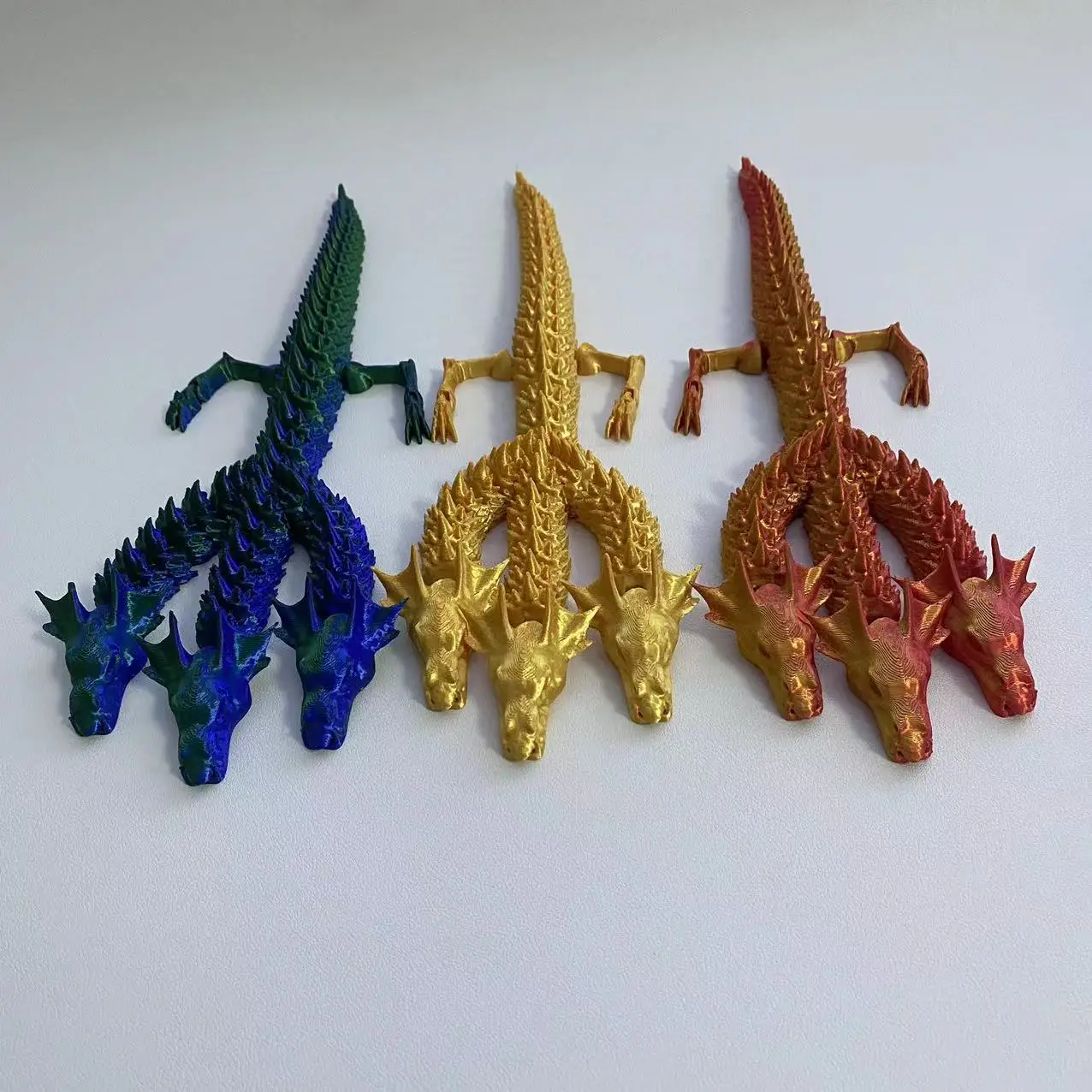 Three headed dragon model, articulated dragon can freely move and creatively collect tabletop decorations, animal model figurine