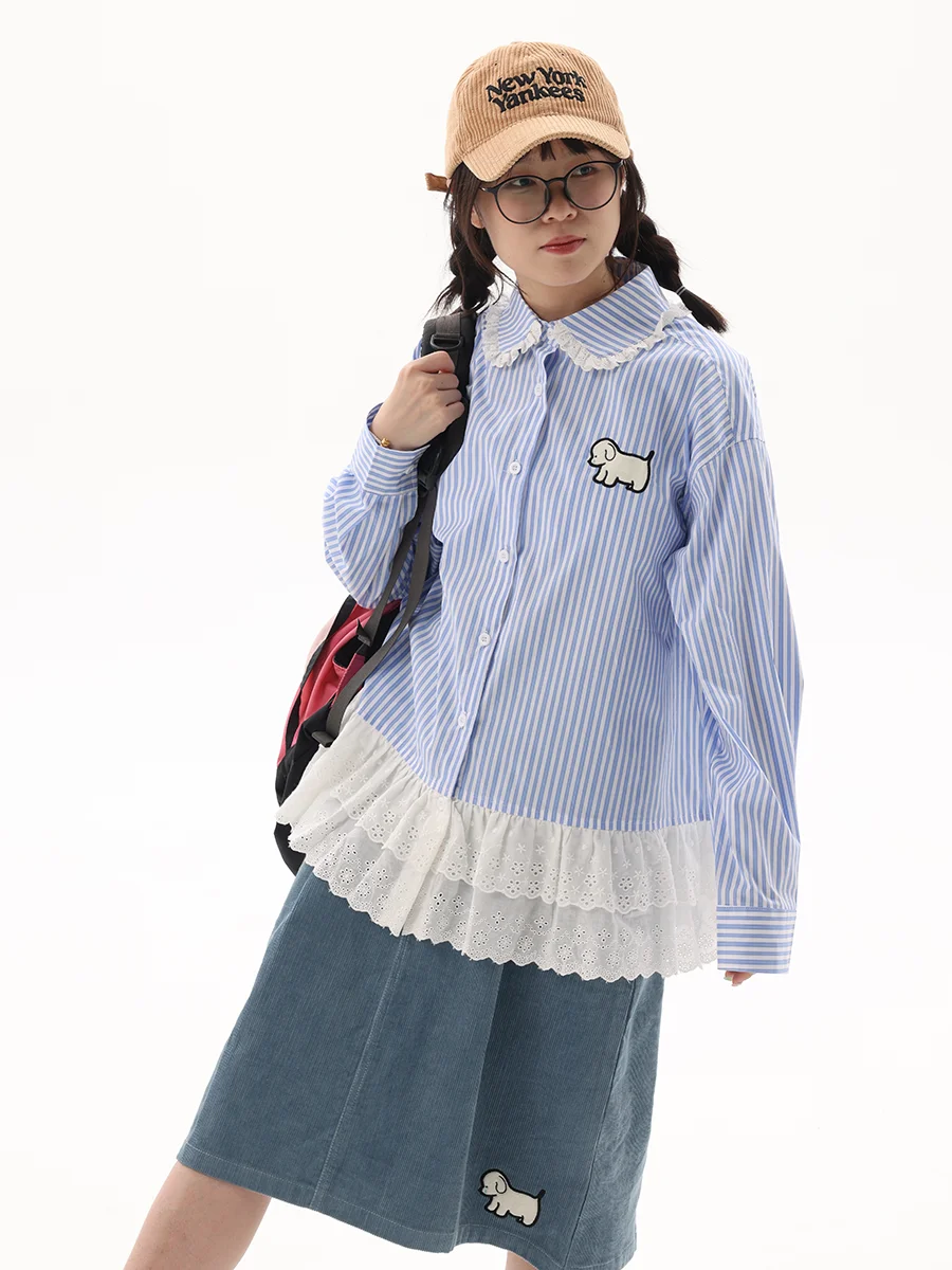 

Нежная блузка с длинным рукавом, вышивкой и пэчворком, светло-голубая, с рюшами и полосками, для ношения как нижний слой или отдельно, с декоративной строчкой.