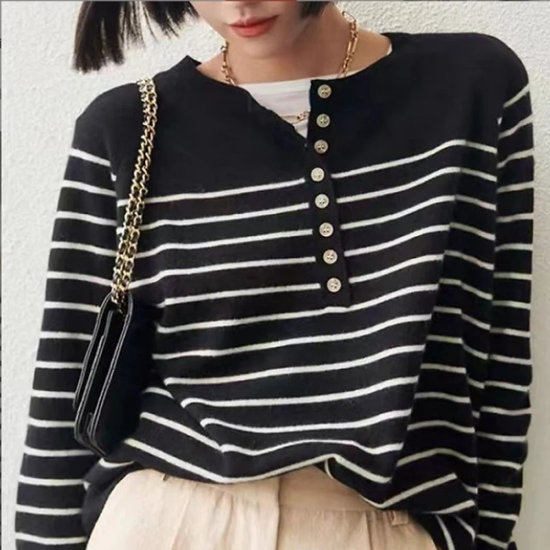 2023 Autumn new vintage French knit, round-necked button-down top, black-and-white striped long-sleeved sweater for women