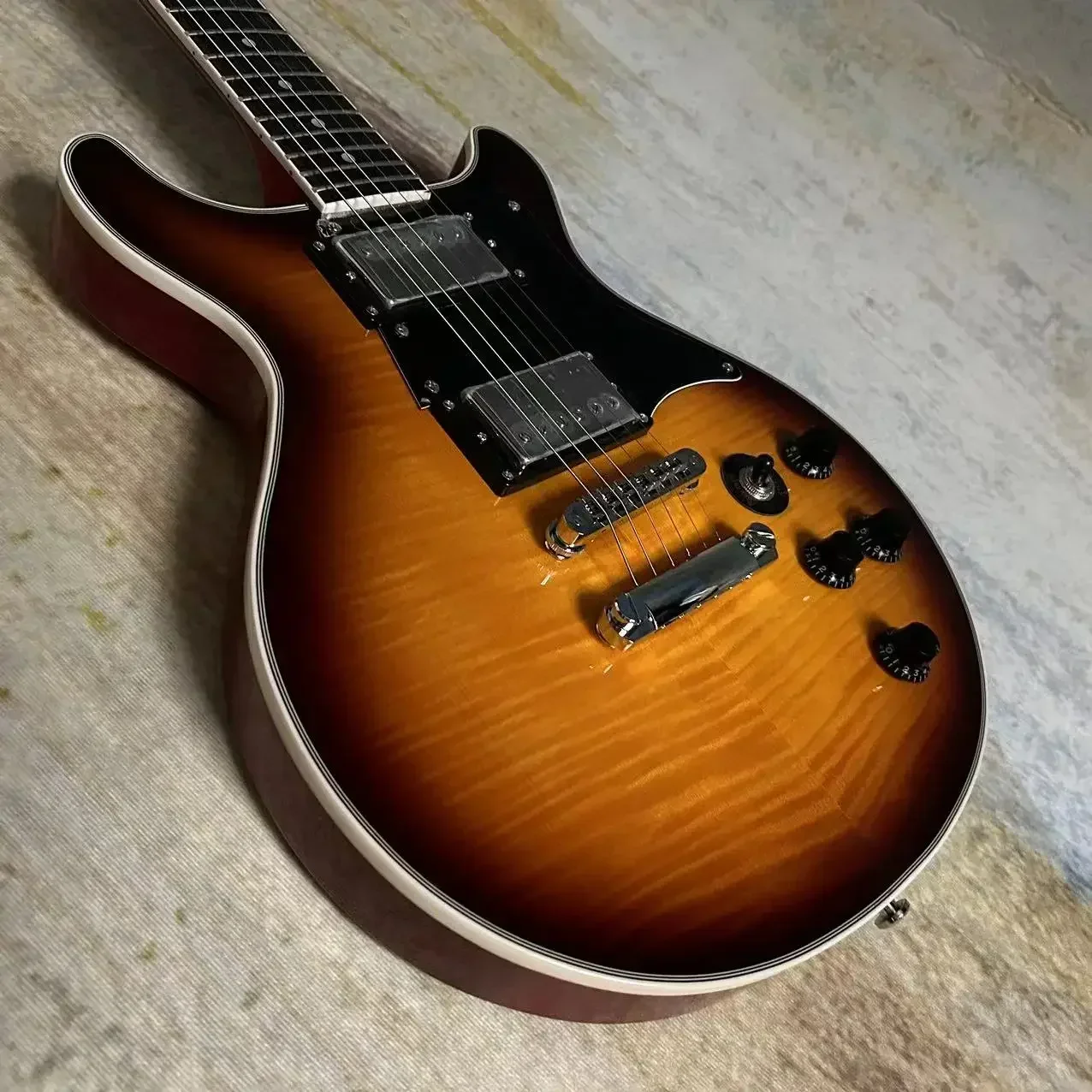 Work Fine Feel Comfortable Sound Super Great Vintage Sunburst Electric Guitar Mahogany Body Rosewood Fretboard 22 Tone Position