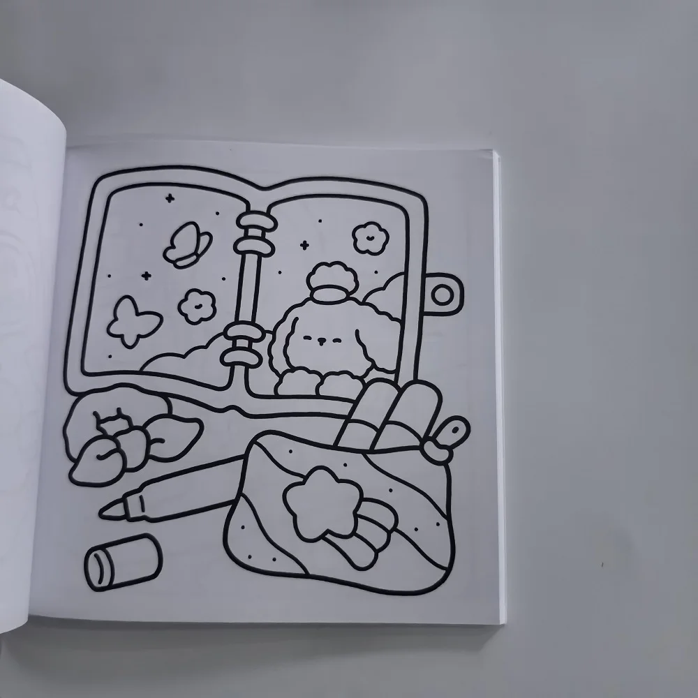 كتاب تلوين لطيف وسهل الرسوم التوضيحية للعناية الذاتية - رسم مثالي لتخفيف التوتر هدية عيد الميلاد أو عيد الميلاد