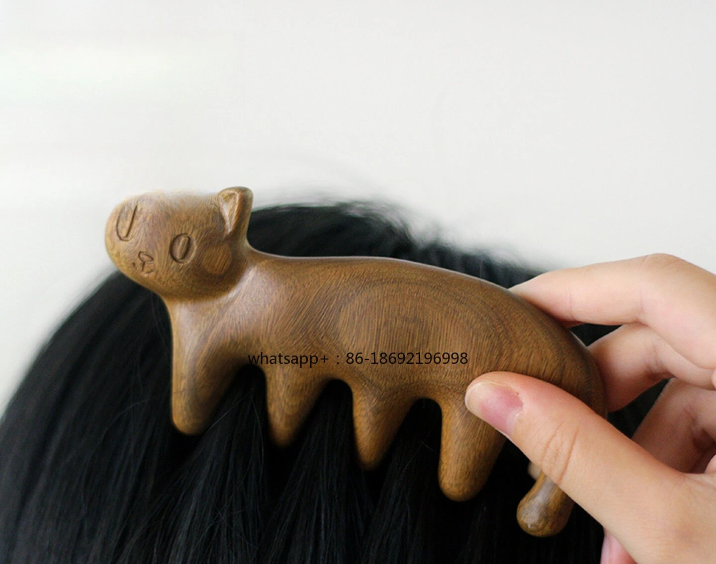Meow Stylish Massage Comb, Head Meridian Decompression and Fatigue Relief, Natural Green Sandalwood Comb