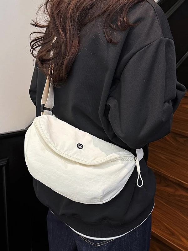 

Lightweight Ox Cloth Crossbody Bag Waterproof Saddle Bag Trendy Design Versatile Single oulder Bag for Young Adults