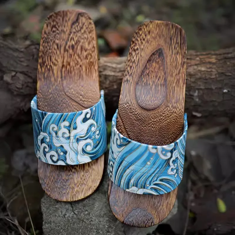 

Men's Wooden Slippers with Ocean Wave Prints Flat Heel Summer Beach Sandals Outdoor Cosplay Shoes