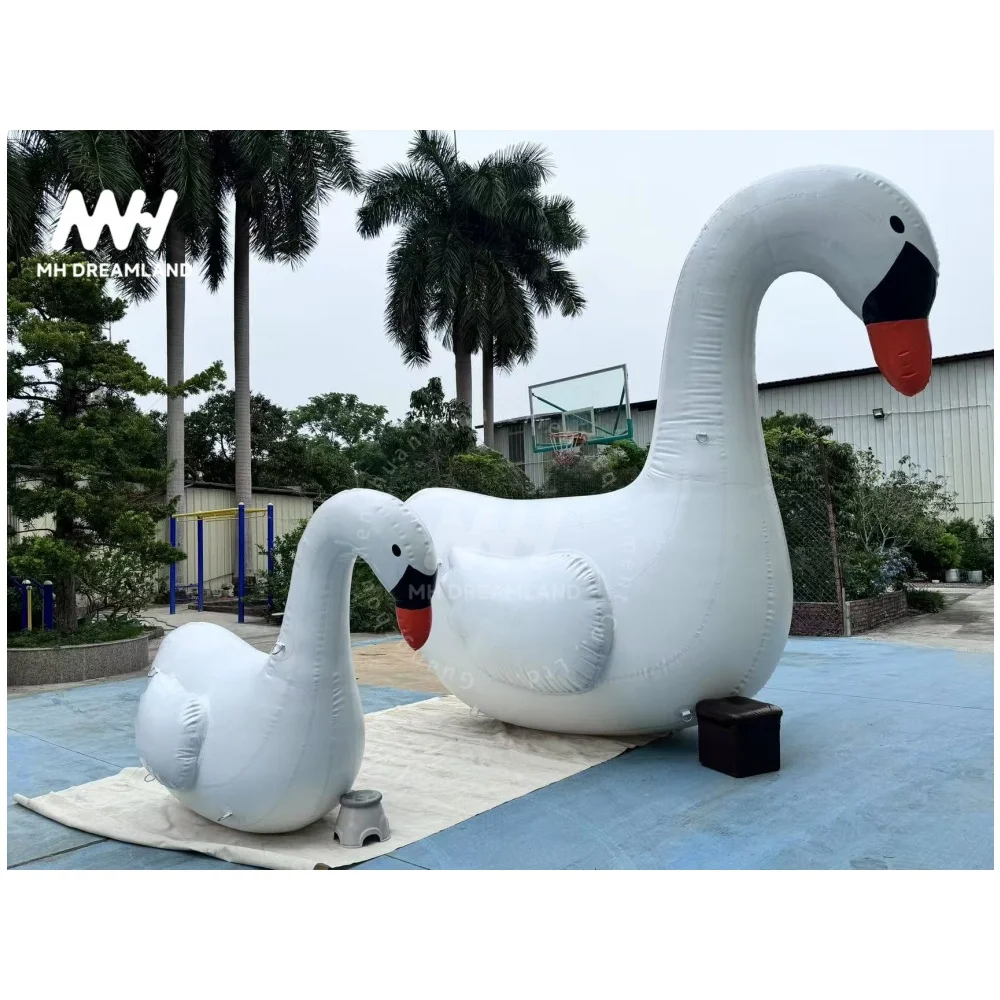 Giant Waterproof Outdoor Inflatable Cartoon Goose Decoration With Customized Color Custom Logo Digital Printing Air Pump