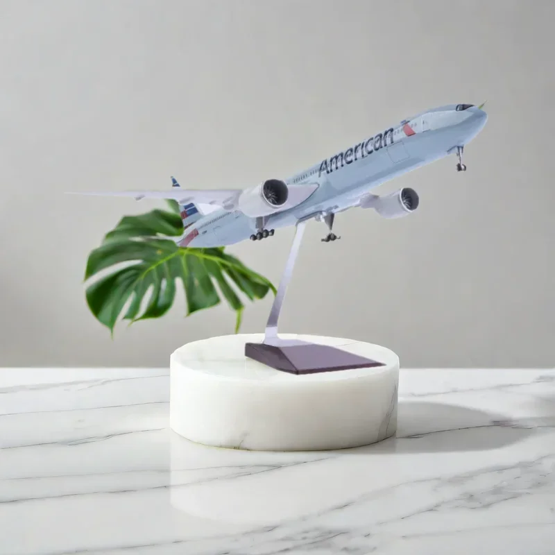 

B777 American Model Aircraft 1:157 Scale Resin 47cm Simulation Airplane Diecast With LED Light And Stand Adults Fun Home Decor