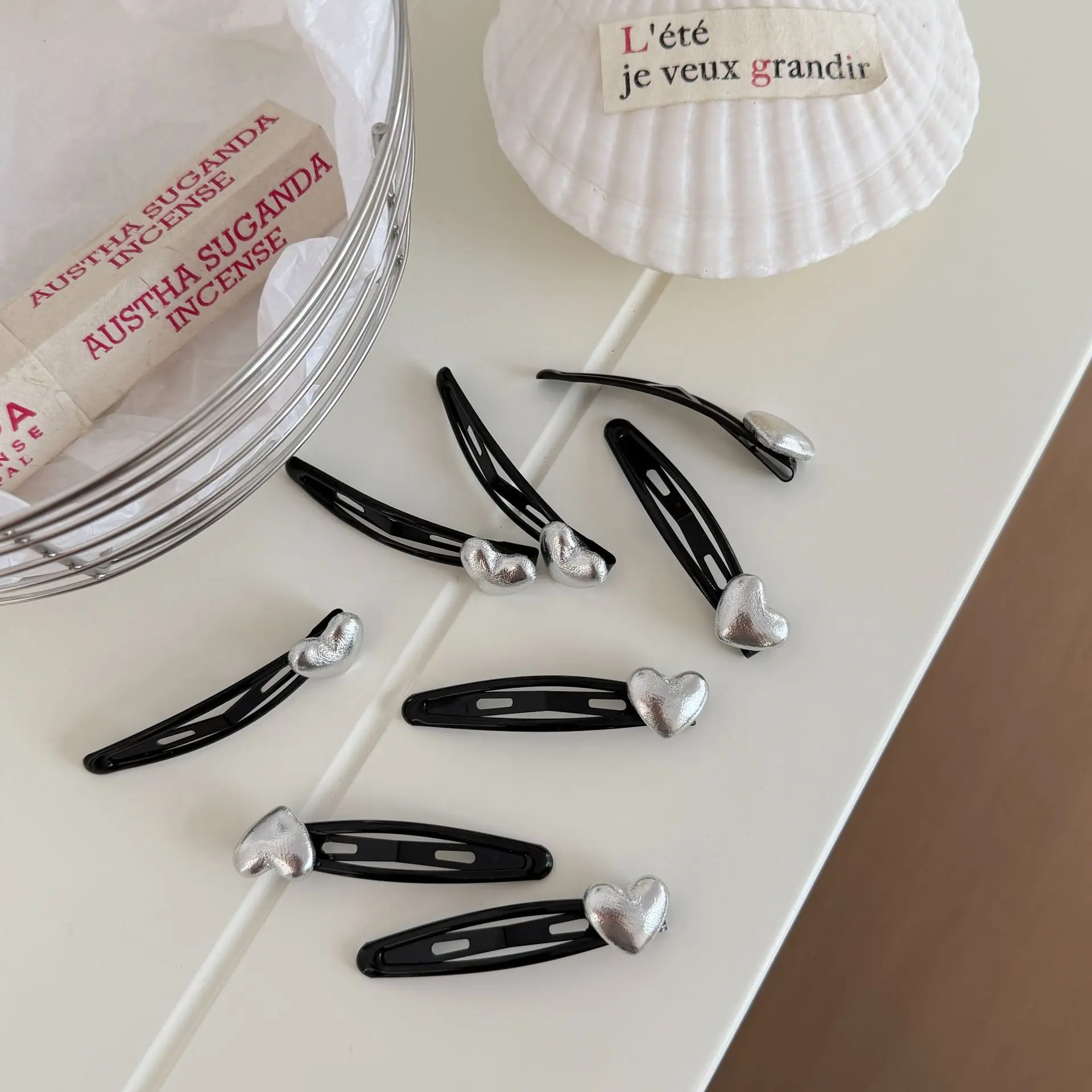 

Hair Clip Enamel Small Heart Side Bangs Lightweight Sleek Daily Premium Quality Sturdy Tortoise Tone Non Slip Versatile