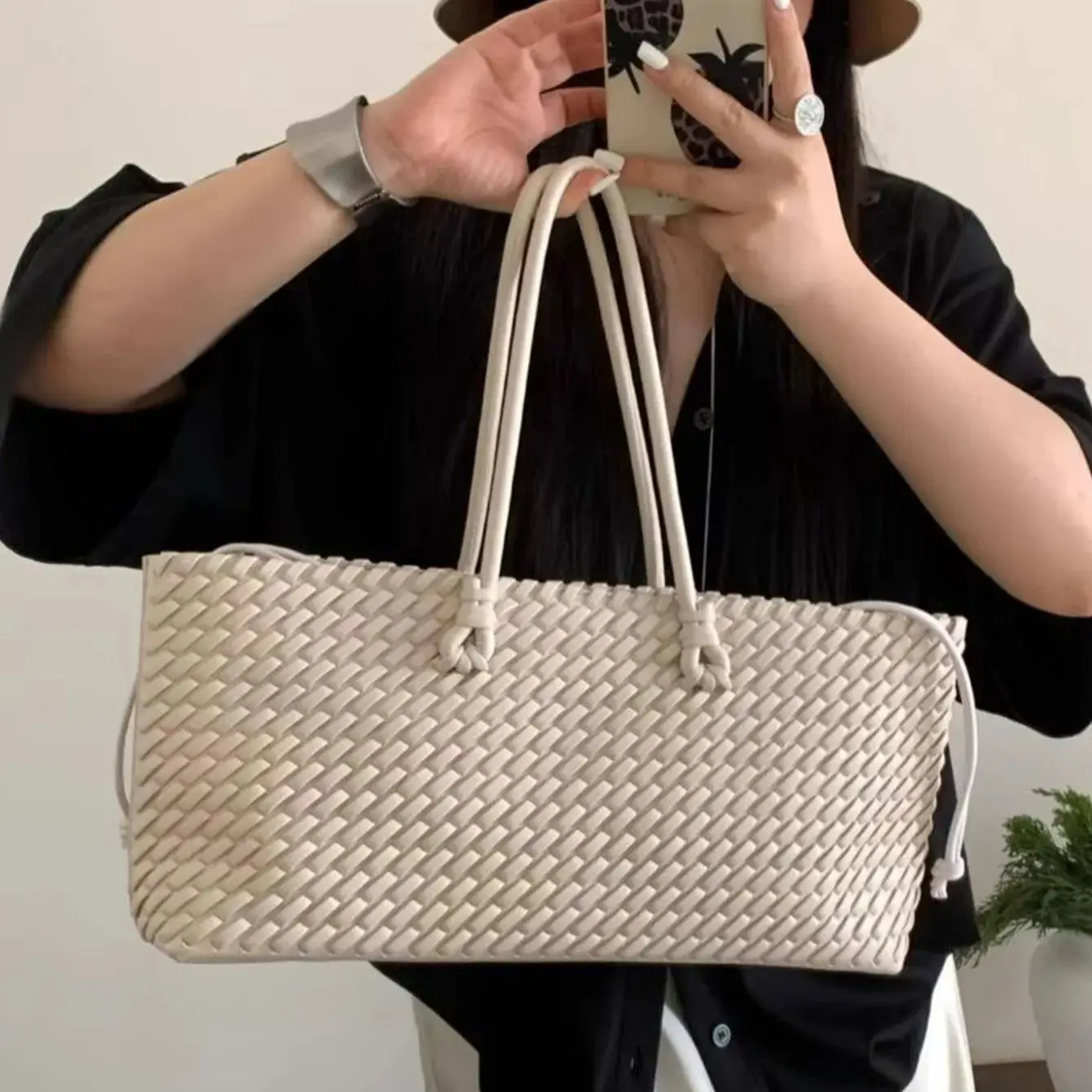 

Hand Woven Tote Bags For Women 2025 New In PU Large Capacity With Inner Pocket Underarm Shoulder Luxury Designer Handbags Purses