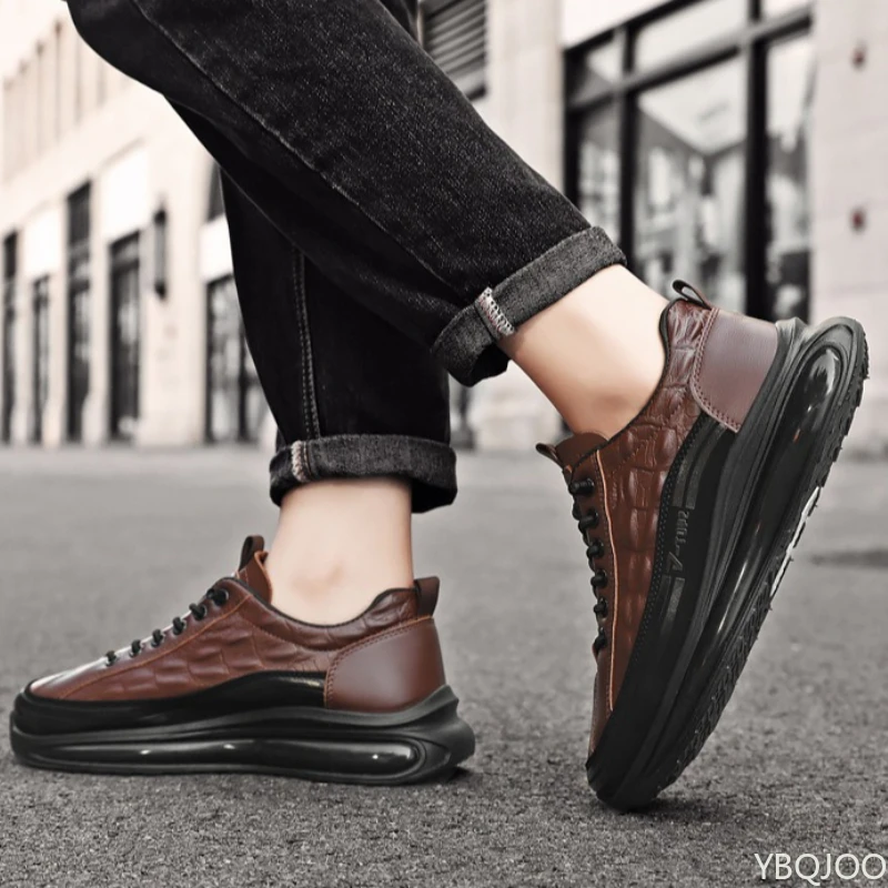 

Минималистичные дышащие уличные кроссовки на шнуровке. Модная дышащая мужская обувь. Повседневные удобные кроссовки с низким вырезом на мягкой подошве.