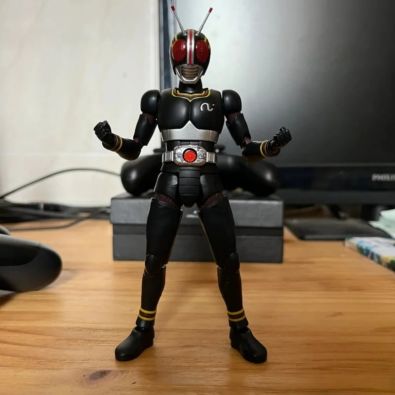 Dostępny od ręki Bandai Kamen Rider FRS Series Czarny Model do Składania Figurka Anime Fajny Kolekcjonerski Ornament na Biurko Prezent Świąteczny