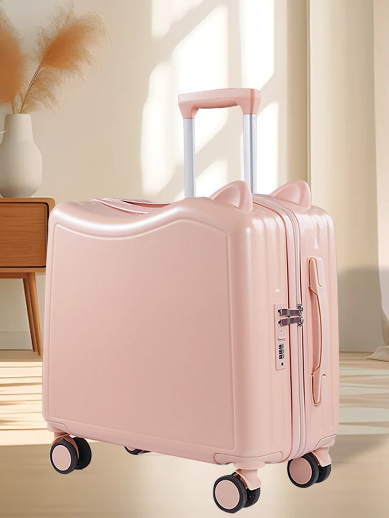 A child\'s suitcase can be used as a girl\'s portable suitcase for riding an 18-inch combination trolley