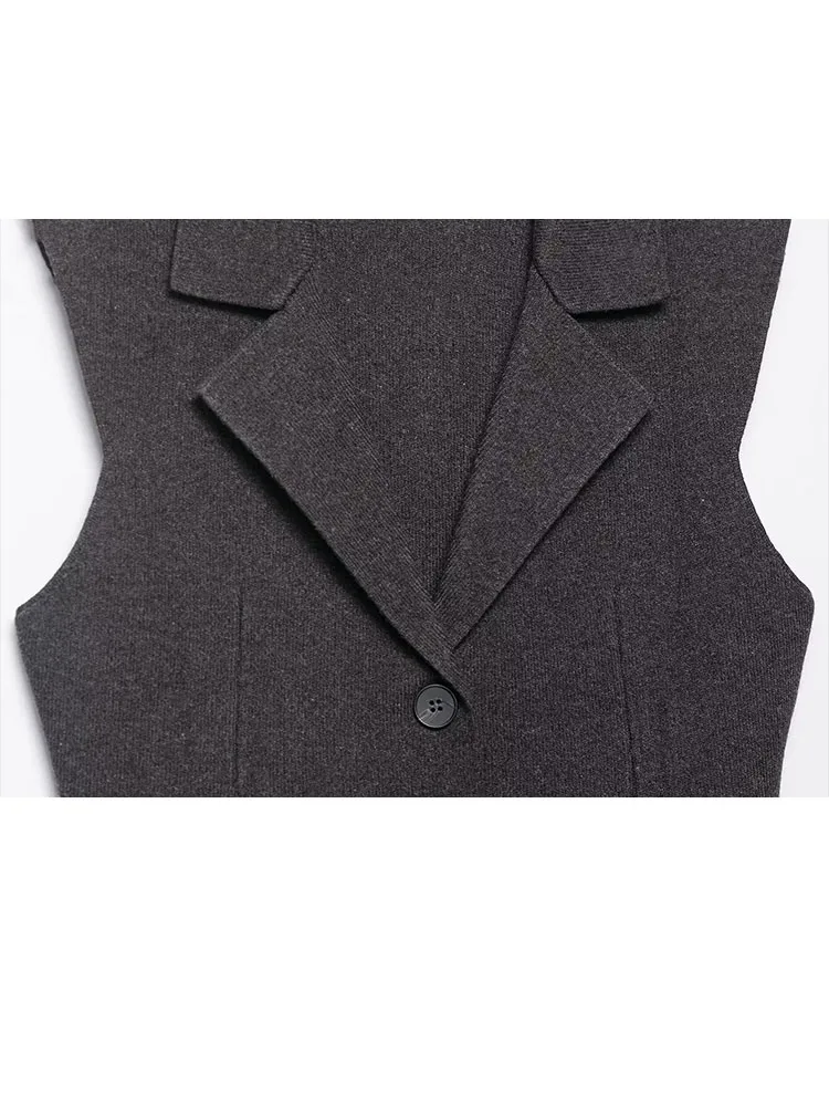 

HH Women's New Fashion Lapel Sleeveless Slim Knitted Vest Female High Street Solid Casual Versatile Single-Breasted Sweater Vest