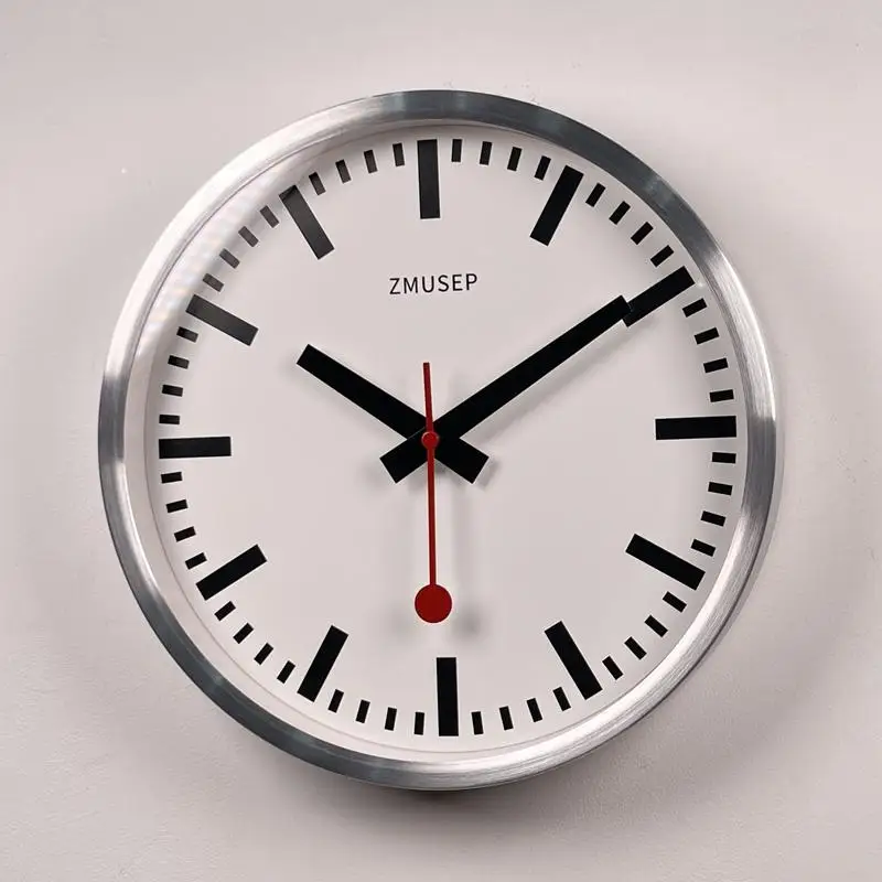 12-Inch Modern Simple Luxury Metal Office Wall Clock Creative Mute Round Quartz Clock for Home Living Room Consumer Electronics