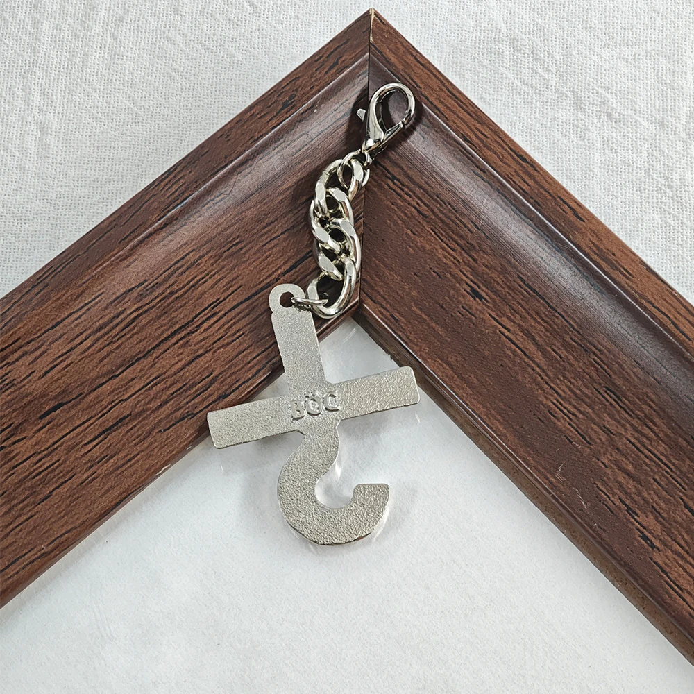 Band-Musik-Schlüsselanhänger-Set, modifizierter Bären-Smile-Face-Metallanhänger, Schlüsselring, Kreuz, Geschenk für Musikfans, Schmuck – Detail 5