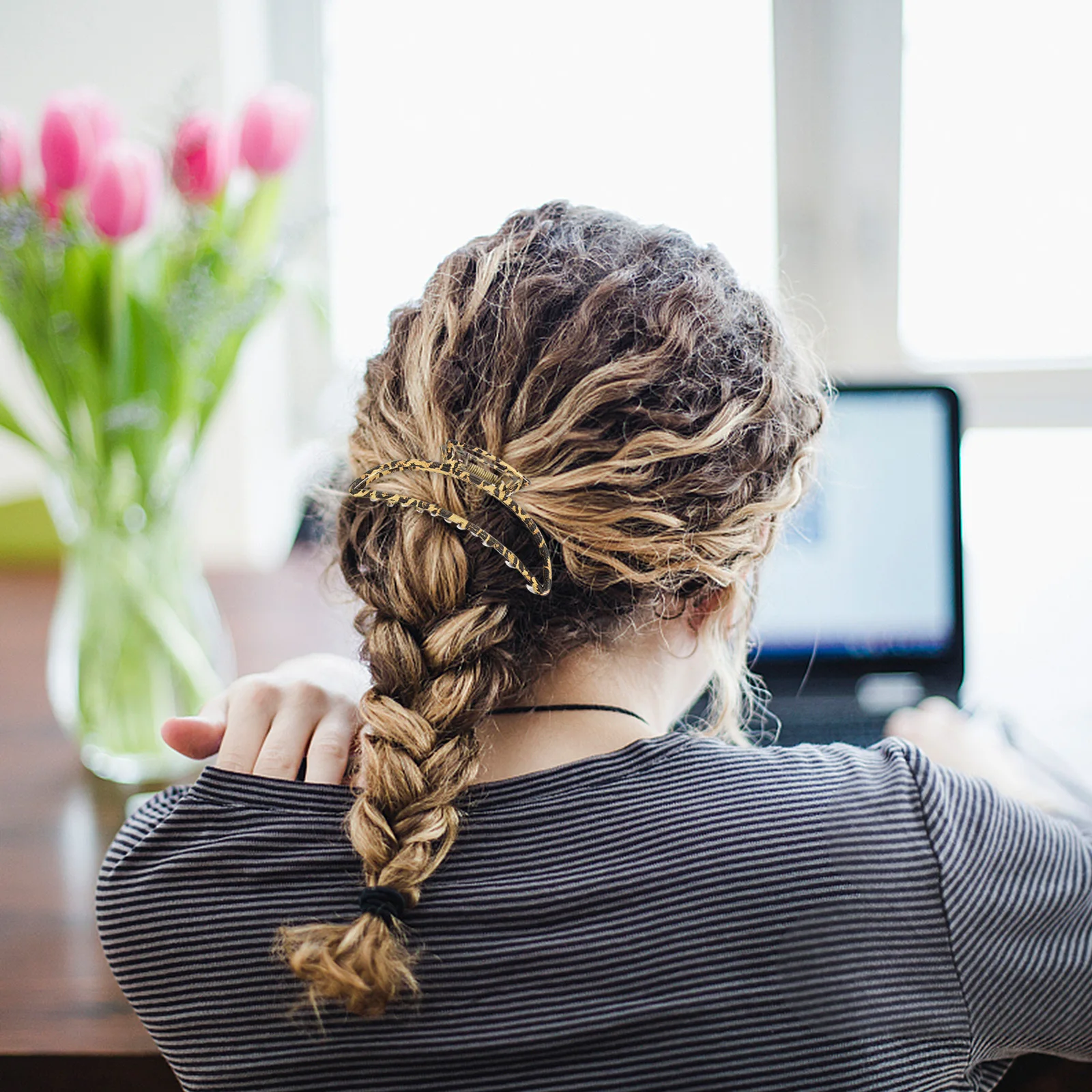 

1Set Woman Hair Clips Leopard Decoration Simple But Stylish Anti-Slip Support for Thick Hair Suitable Various Occasions