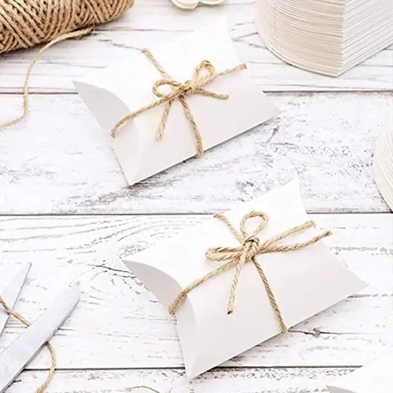 100 Stuks Kussen Bonbondoos Kraftpapier Kerstcadeau Verpakking Dozen Snoep Zakken Bruiloft Gunsten Verjaardagsfeestje Decoraties