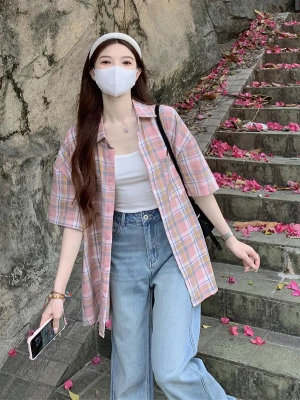 

Retro Pink Plaid Loose Casual Short Sleeve Women's Shirt Summer 2025 New Style Versatile Mid-Length Top Commute Style