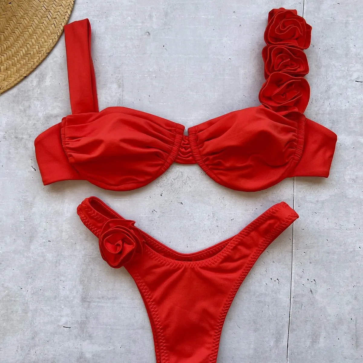 طقم من قطعتين من مايوه سباحة لامعة بزهور للنساء ، بكيني بدون أكتاف ، عطلات مثيرة على شاطئ البحر ، صيف ، جديد ،