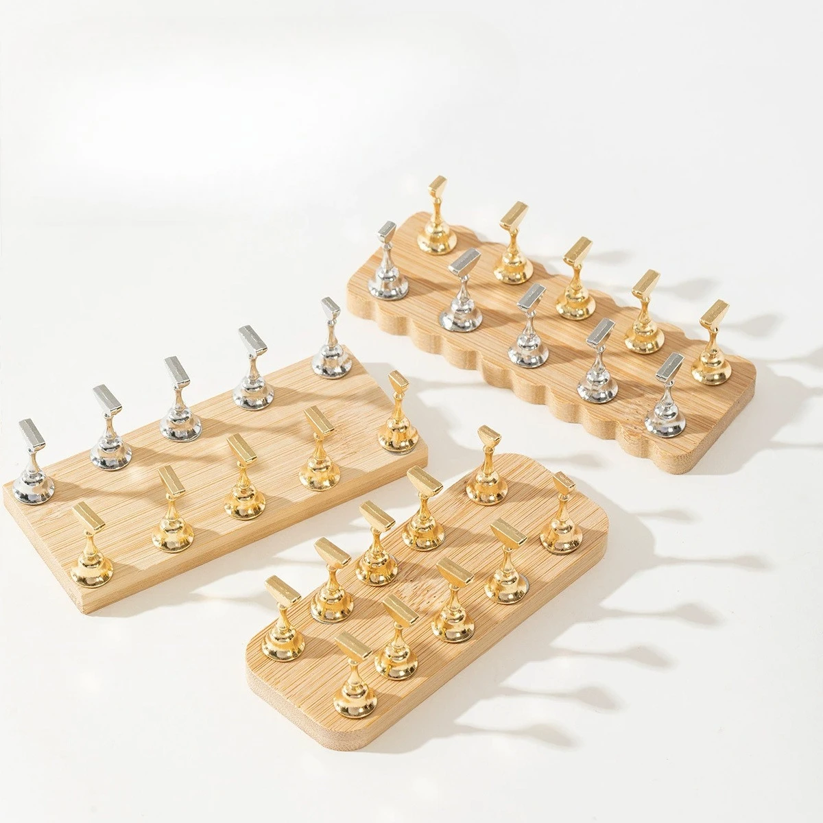 

Wood Nail Stand for Press on Nails Display Magnetic Fake Nails Holder for Painting Nails Practices Beginner Nail Art Nail Salon