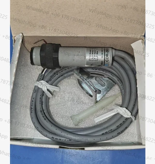 New  Original  Genuine  CDR-30X or CDR-10X  FOTEK  M18 Diffuse Reflection Photoelectric Sensor